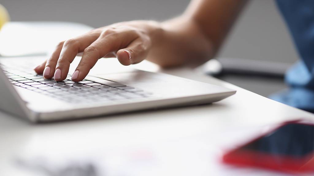 Many business leaders say there are huge benefits to remote working, but that its integration into their business models still needs fine tuning. /Ivan-Balvan/Getty Creative/CFP